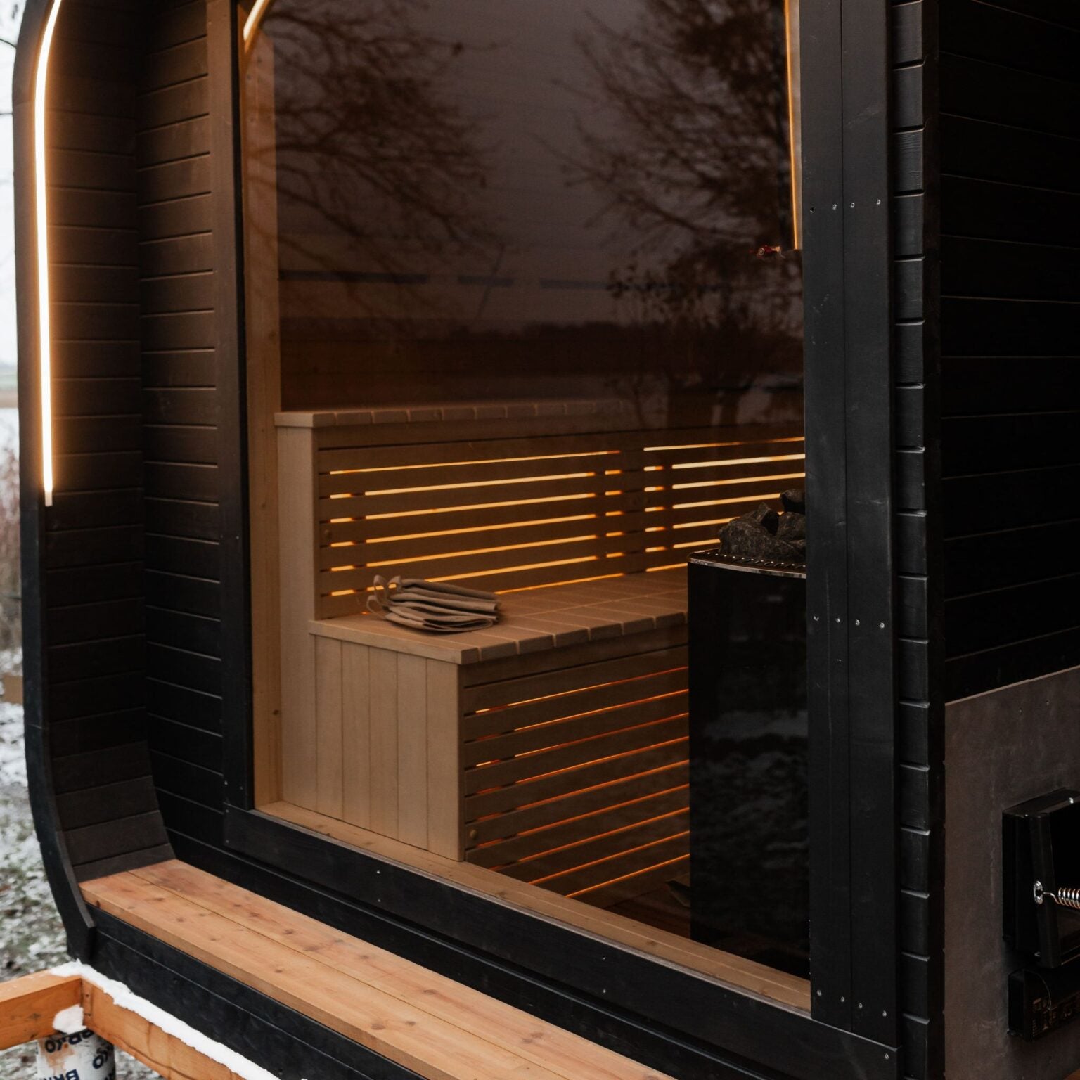 Halo Saunas Sanctuary 2 in 1 Spa Hot Tub & Sauna Combo