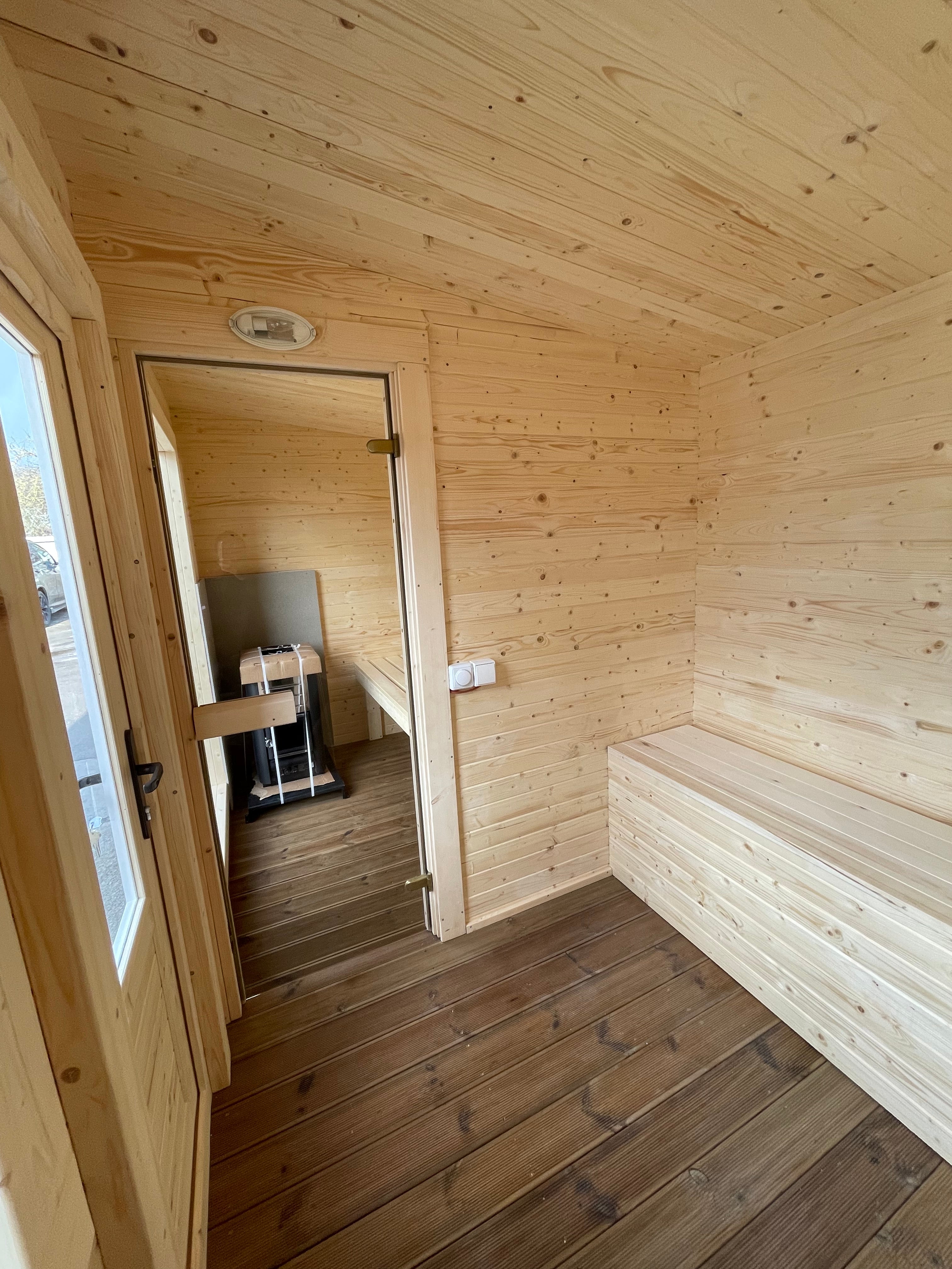 Halo Saunas The Nordic Escape Traditional Outdoor 6 Person Sauna - Nuovo Luxury