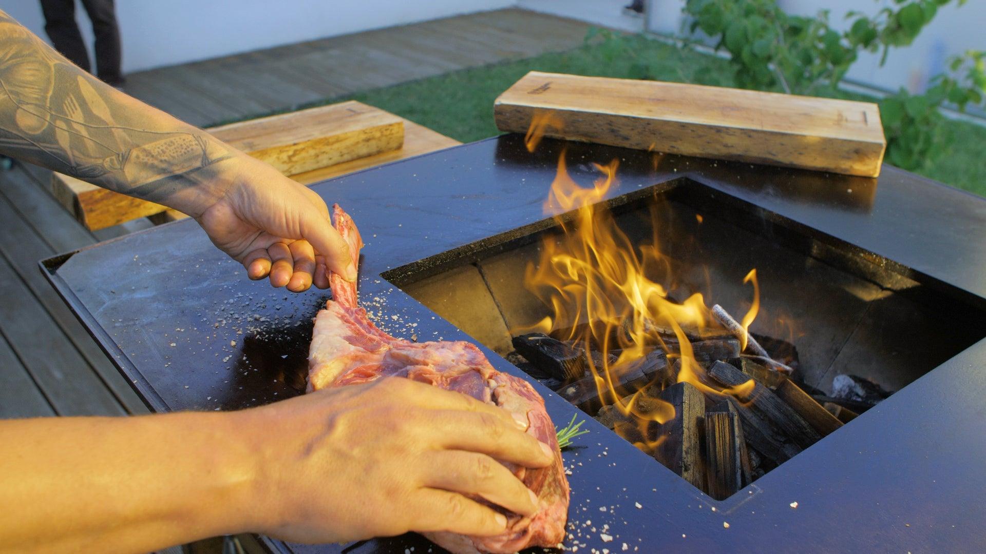 Vulcanus Pro 910 Masterchef Outdoor Wood Fire Grill - Nuovo Luxury