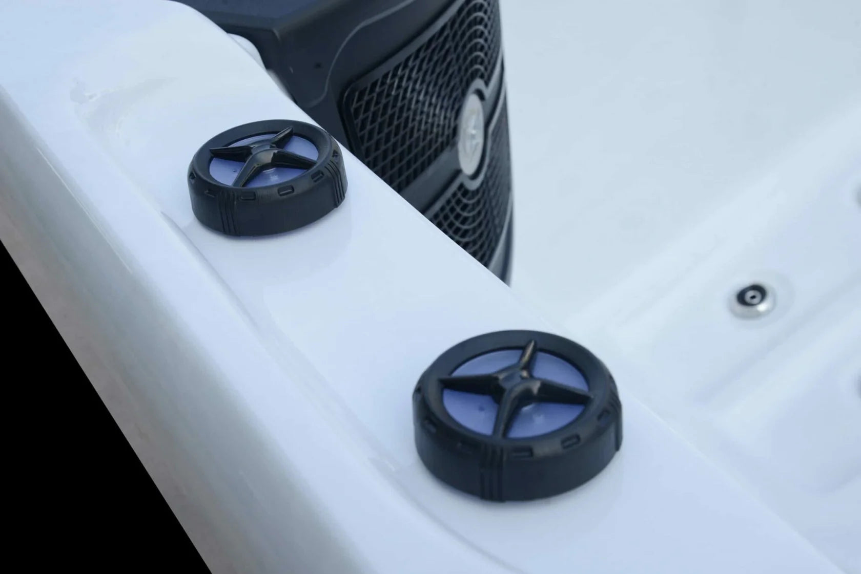 Platinum Spas Trident Lite 5 Person Hot Tub w/ Bluetooth - Nuovo Luxury